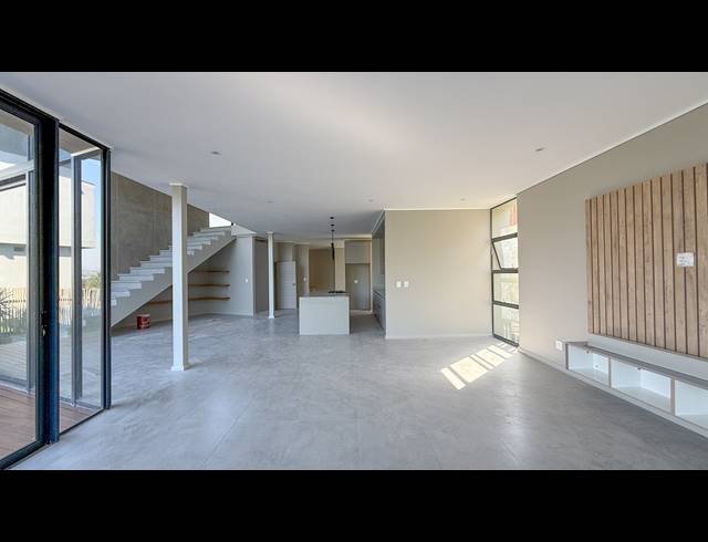 4 BEDROOM HOUSE TO LET IN PALM LAKES ESTATE
